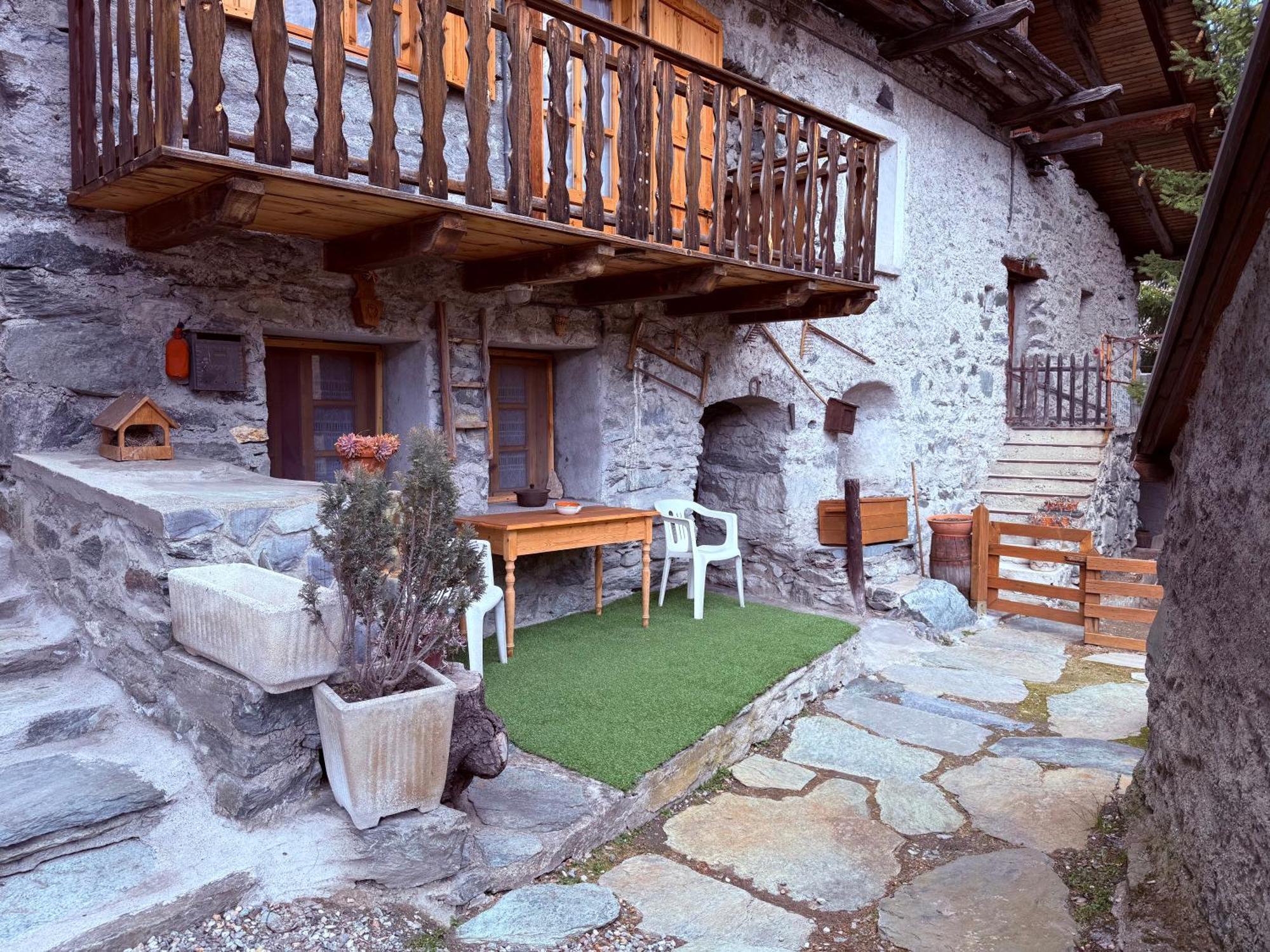Casa Vacanze Nora Chamois Extérieur photo