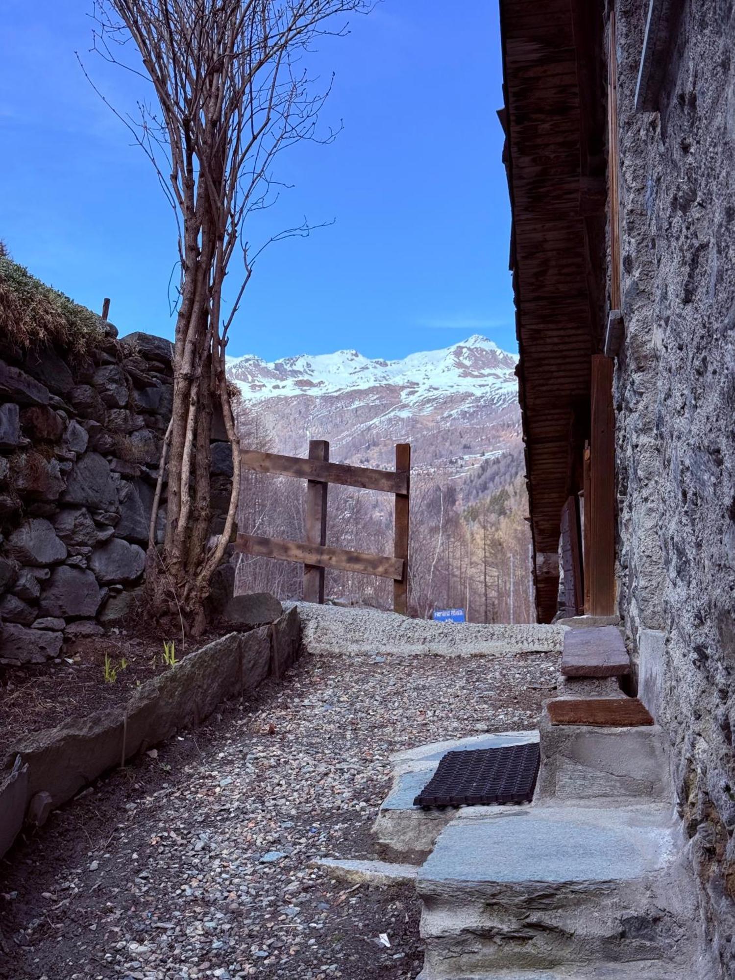 Casa Vacanze Nora Chamois Extérieur photo